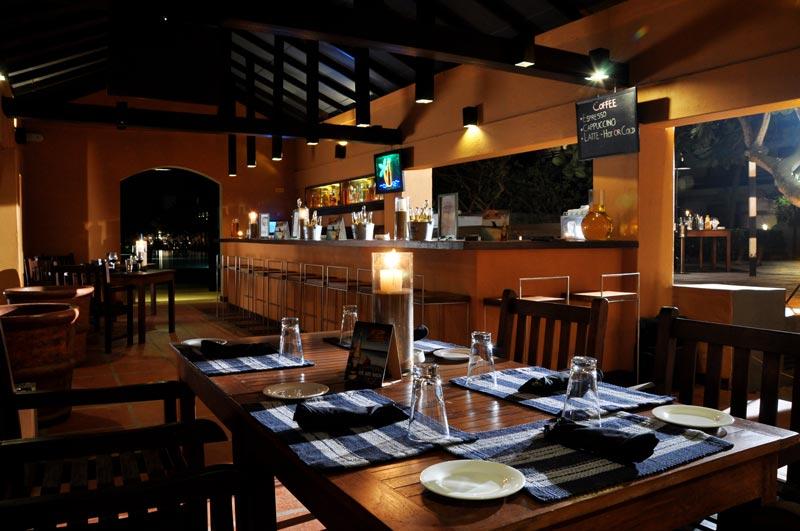Jetwing Blue Hotel Negombo Bagian luar foto