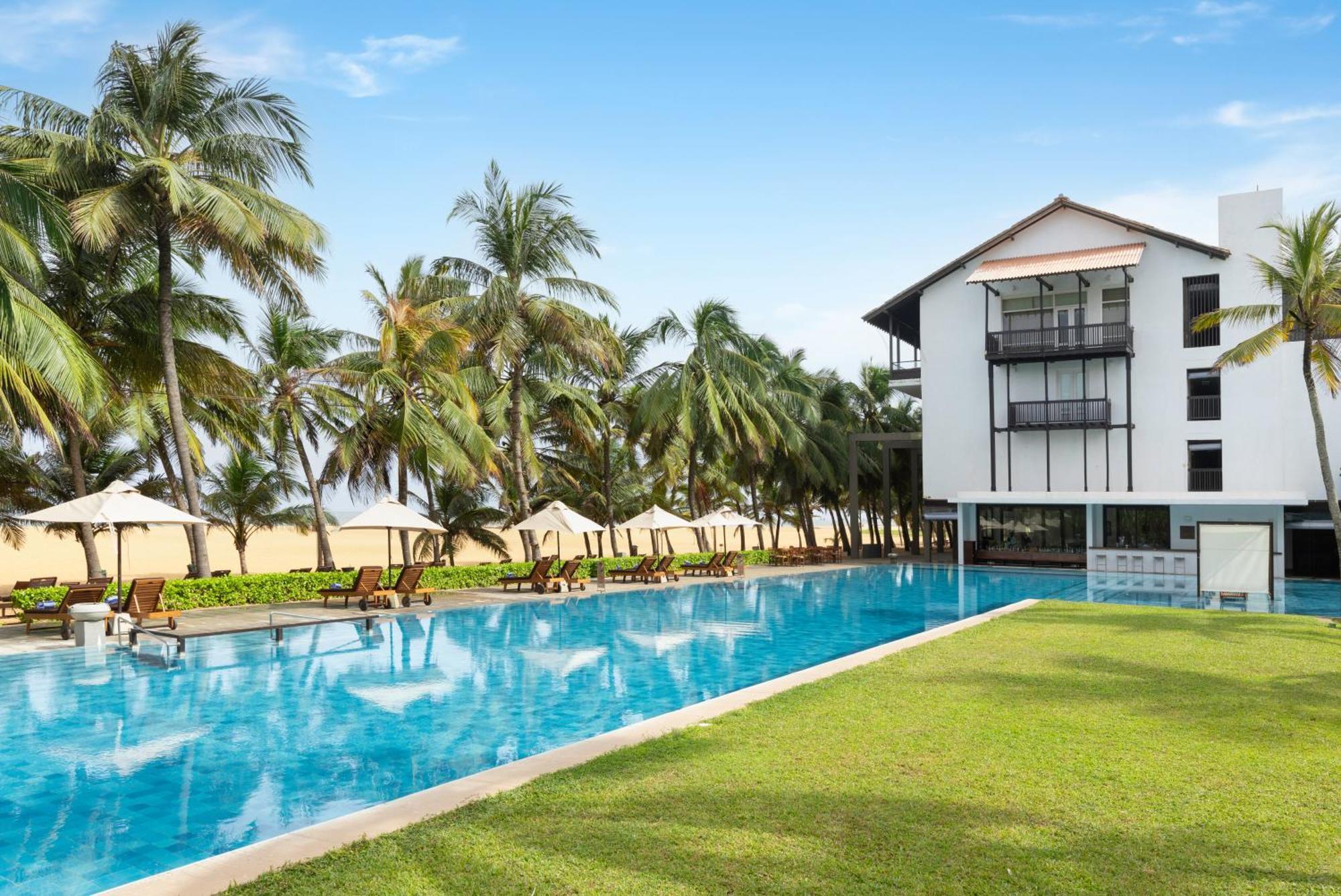 Jetwing Blue Hotel Negombo Bagian luar foto