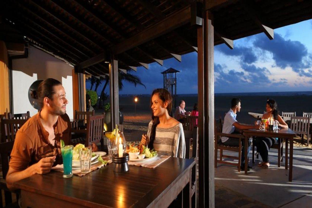 Jetwing Blue Hotel Negombo Bagian luar foto