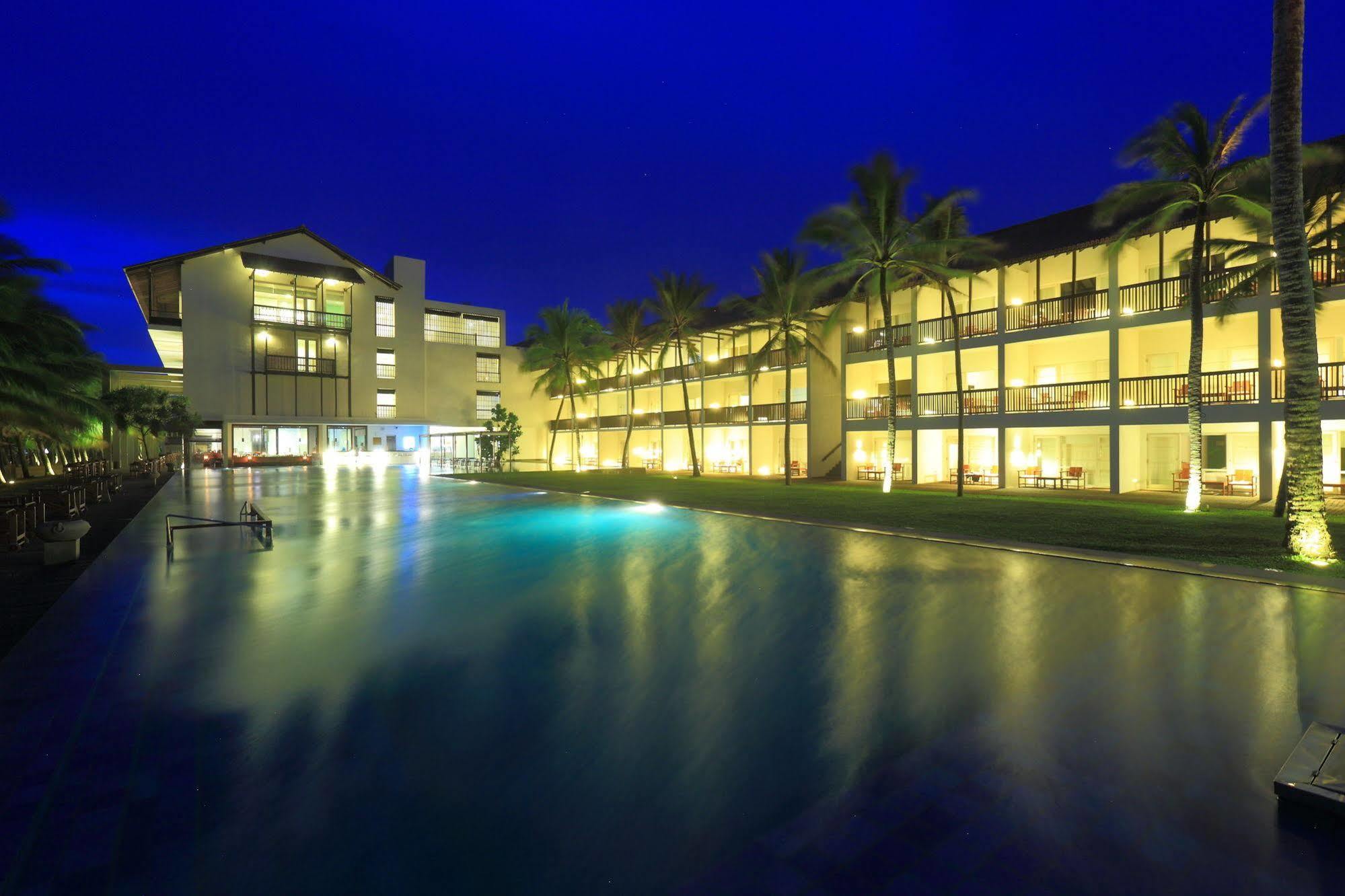 Jetwing Blue Hotel Negombo Bagian luar foto
