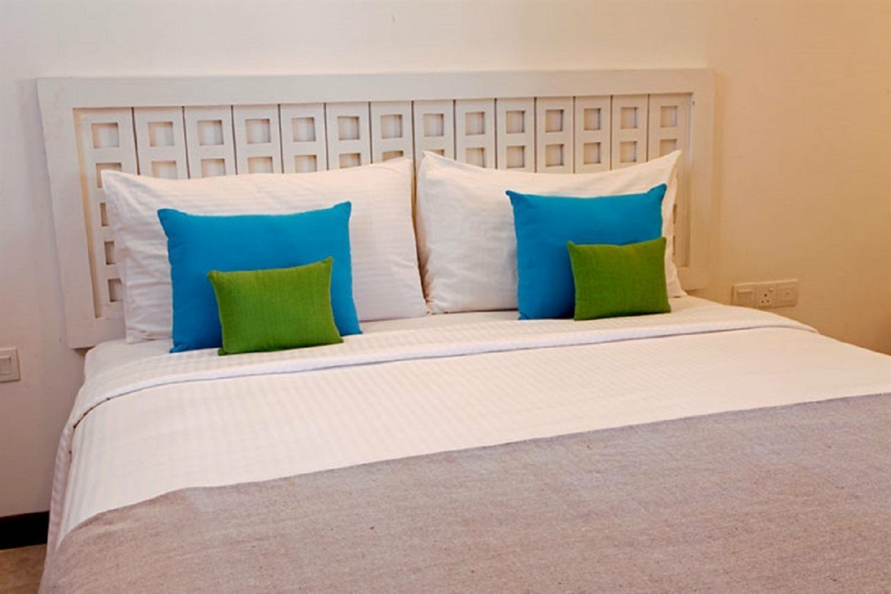 Jetwing Blue Hotel Negombo Bagian luar foto